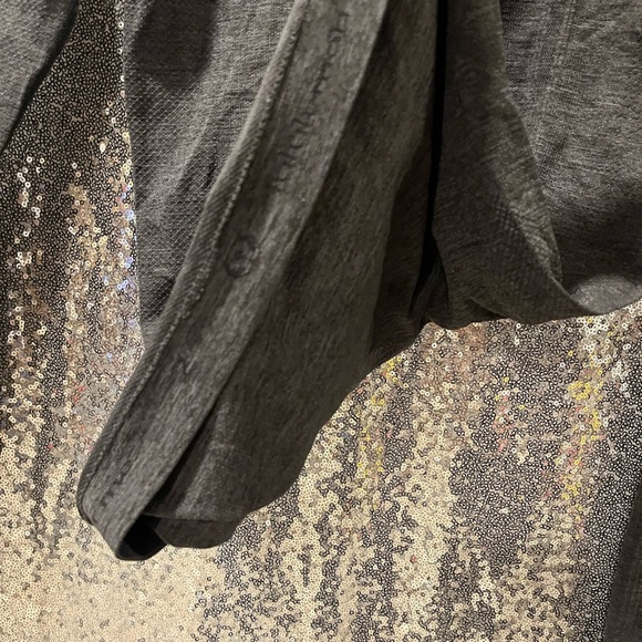 lululemon athletica Charcoal Long Sleeve Top - Picture 4 of 5